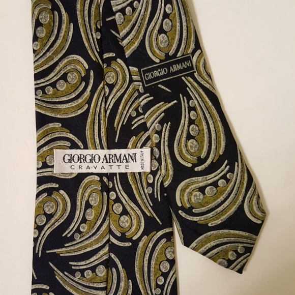 SOLD Giorgio Armani men's 100% pure silk tie - Picture 3 of 5